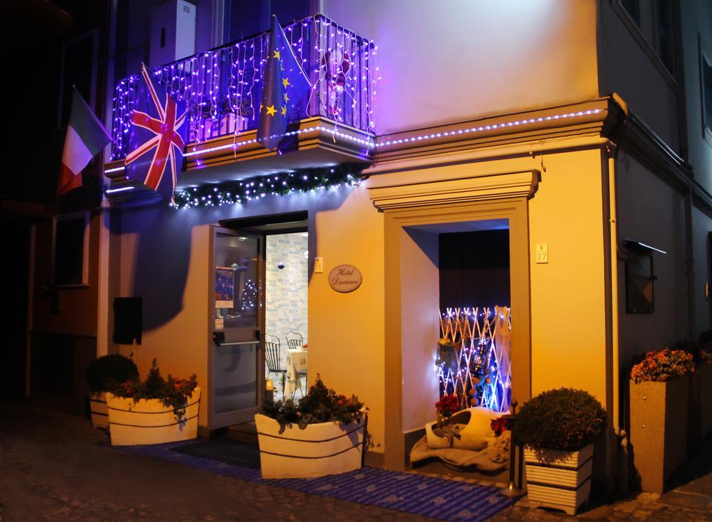 Hotel Darsena Pozzuoli Bagian luar foto